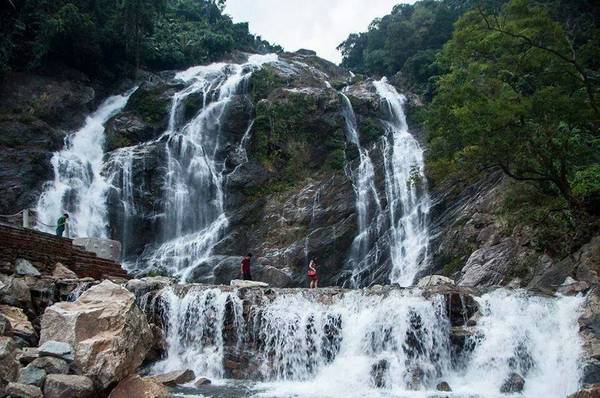 Thời tiết Quảng Ngãi mùa mưa nên đi du lịch nơi nào