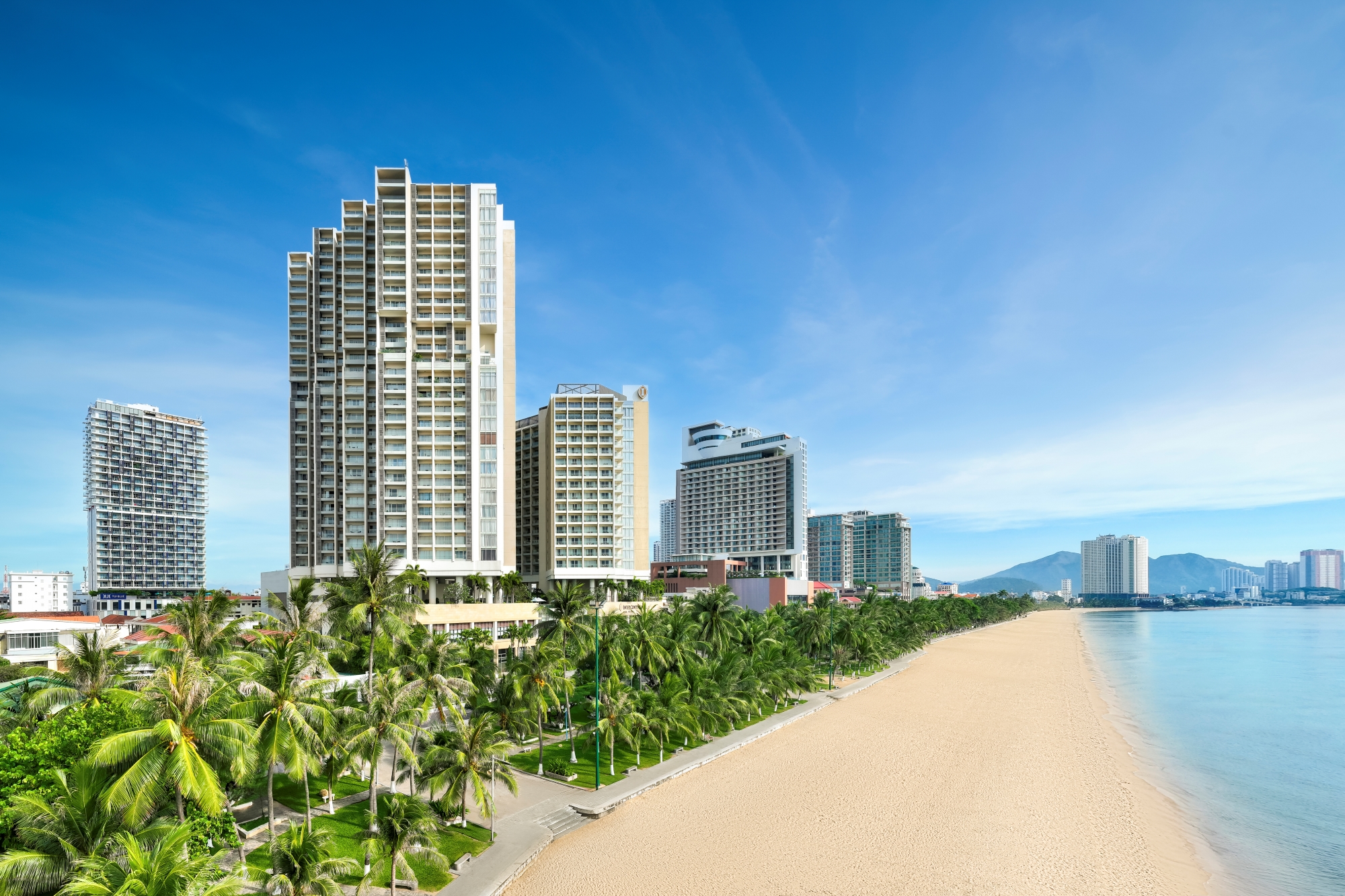 Trải Nghiệm Đẳng Cấp Tại Khách Sạn InterContinental Nha Trang 2025