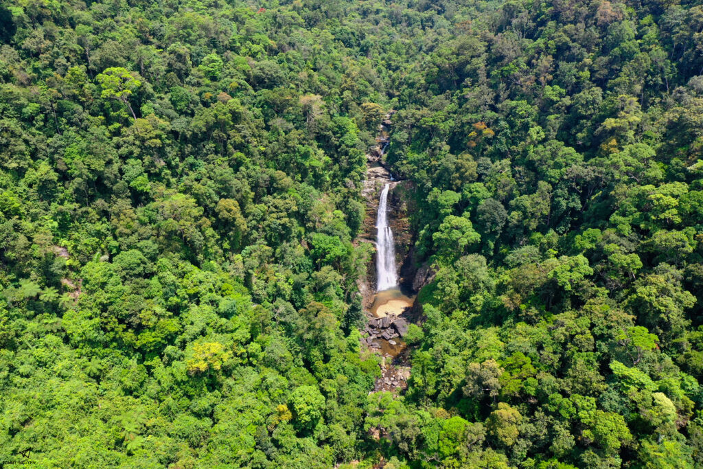 Tour trekking chinh phục thác Mờ Nanh đầu tiên ở Quảng Ngãi