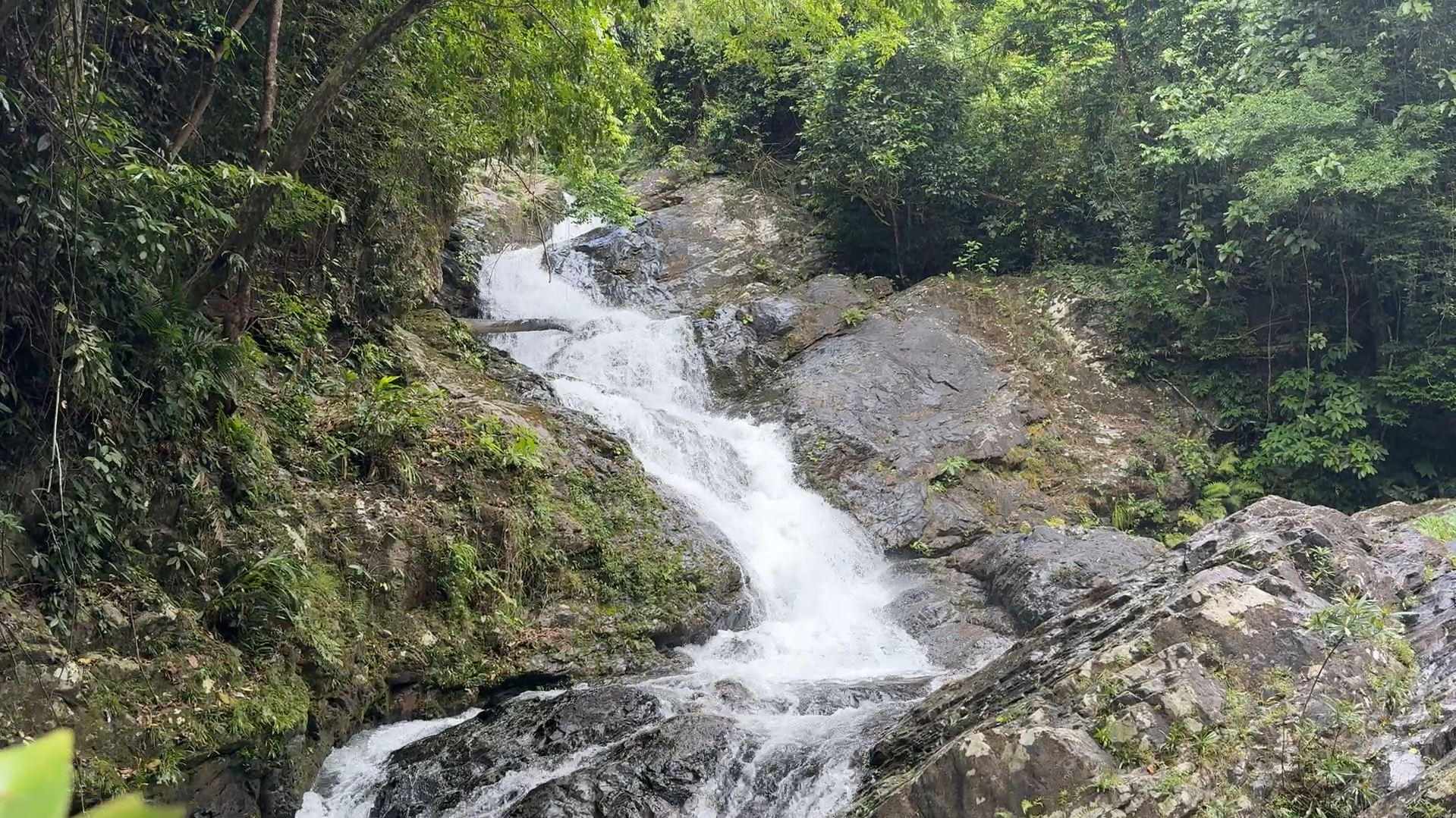 trekking thác Mờ Nanh 