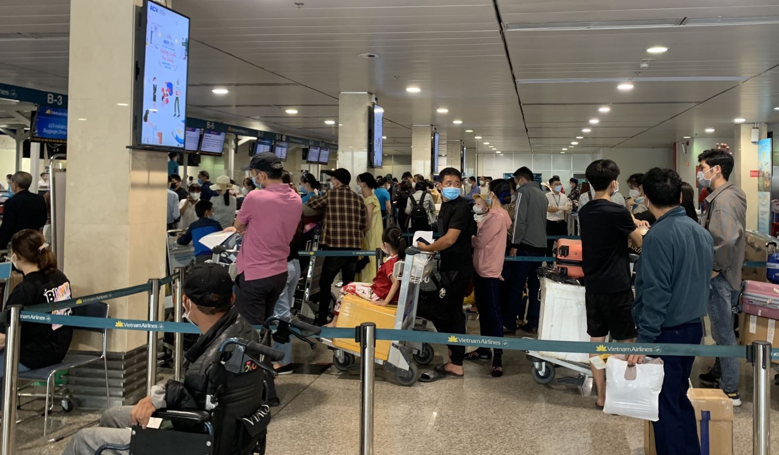 giá vé máy bay 2/9, sân bay tân sơn nhất, giá vé 2/9,vé máy bay nội địa dịp Quốc Khánh,vé máy bay TP.HCM Hà Nội 2/9,vé máy bay dịp lễ Quốc Khánh