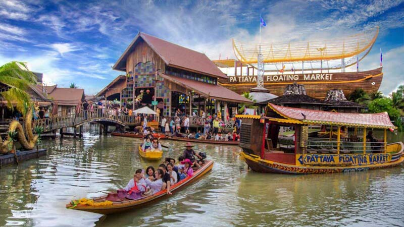 Khám phá chợ nổi bốn miền Pattaya ở Thái Lan