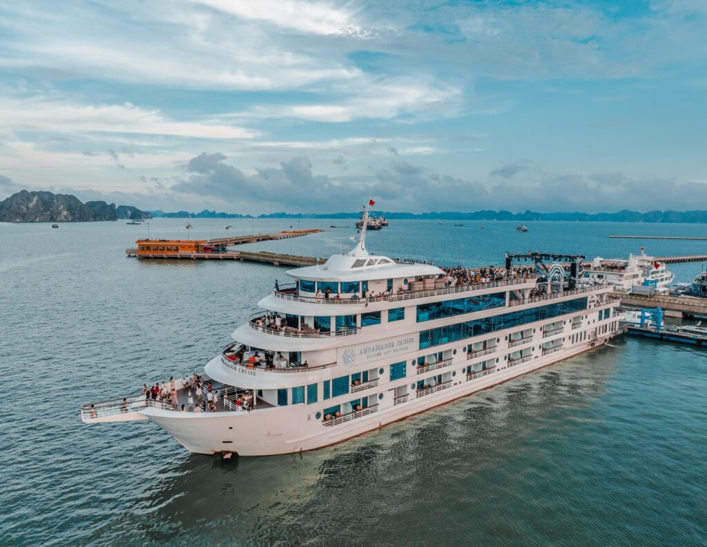 vé du thuyền tham quan vịnh hạ long, tham quan vịnh hạ long, du thuyền ambassador cruise