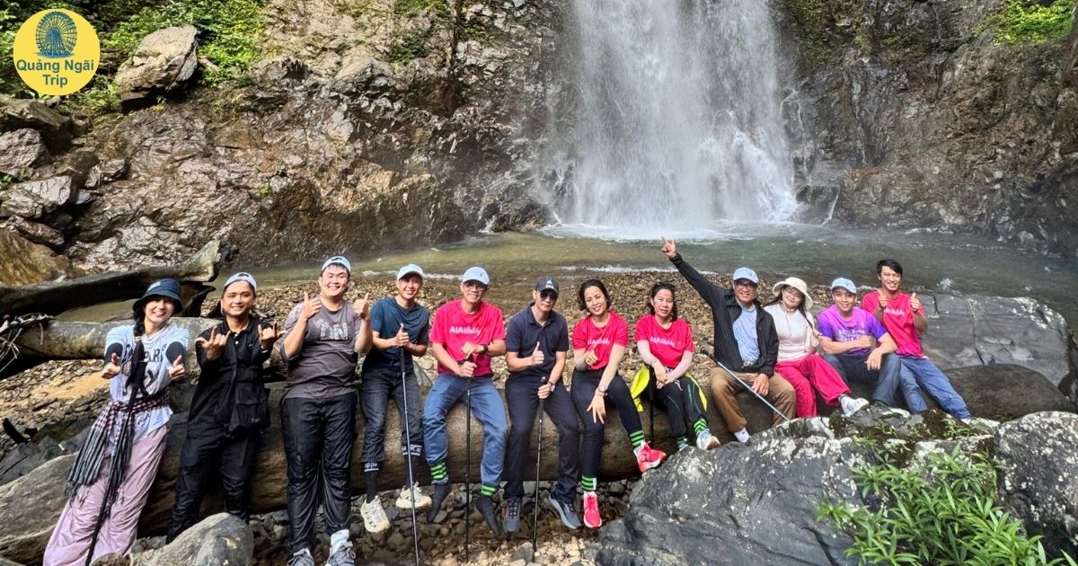 Trải nghiệm Trekking cùng Quảng Ngãi trip